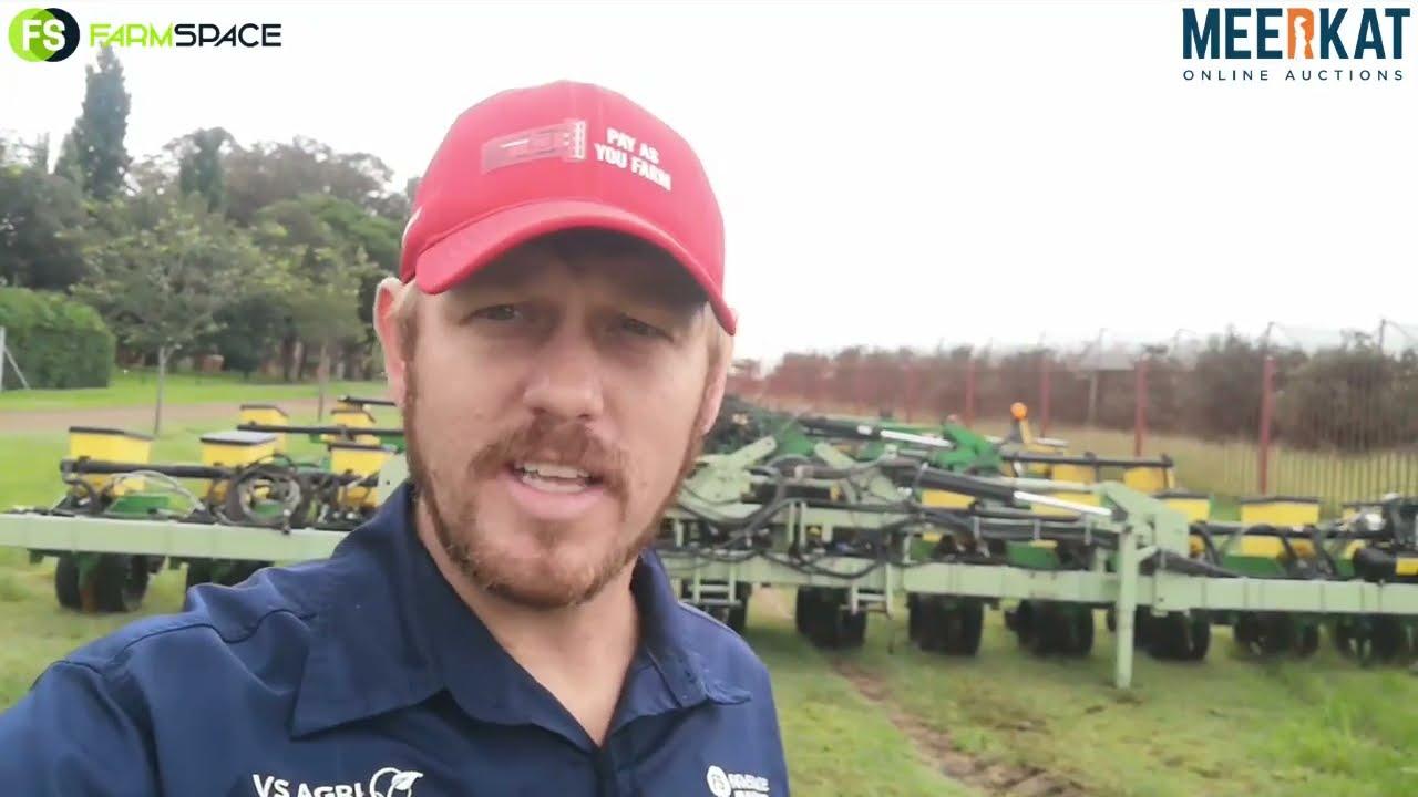 3 x JD 12ry 76cm, een met vol presiesie op Kwaliteit Trekker En Implement Veiling Sonder Grense
