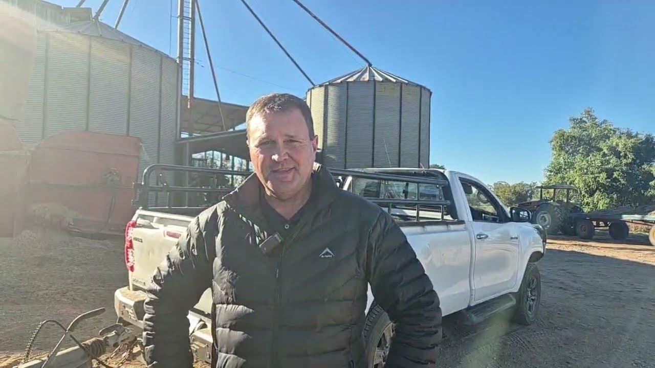 Rustin Shawe van Grassfields Beef Droughtmasters oor die Waterford Droughtmaster Auction