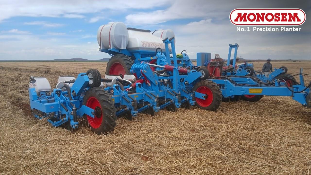 Kan jy deur 9 ton se vars koringstrooi plant? Kyk hoe 'n 16 ry MONOSEM Strip-Till planter dit doen!