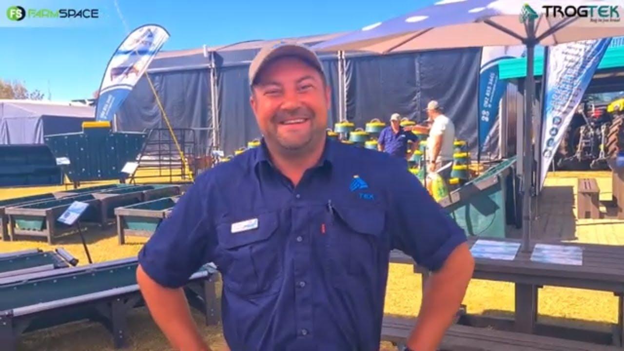 Soek jy voerbakke, waterkrippe of lekwiele vir jou diere?