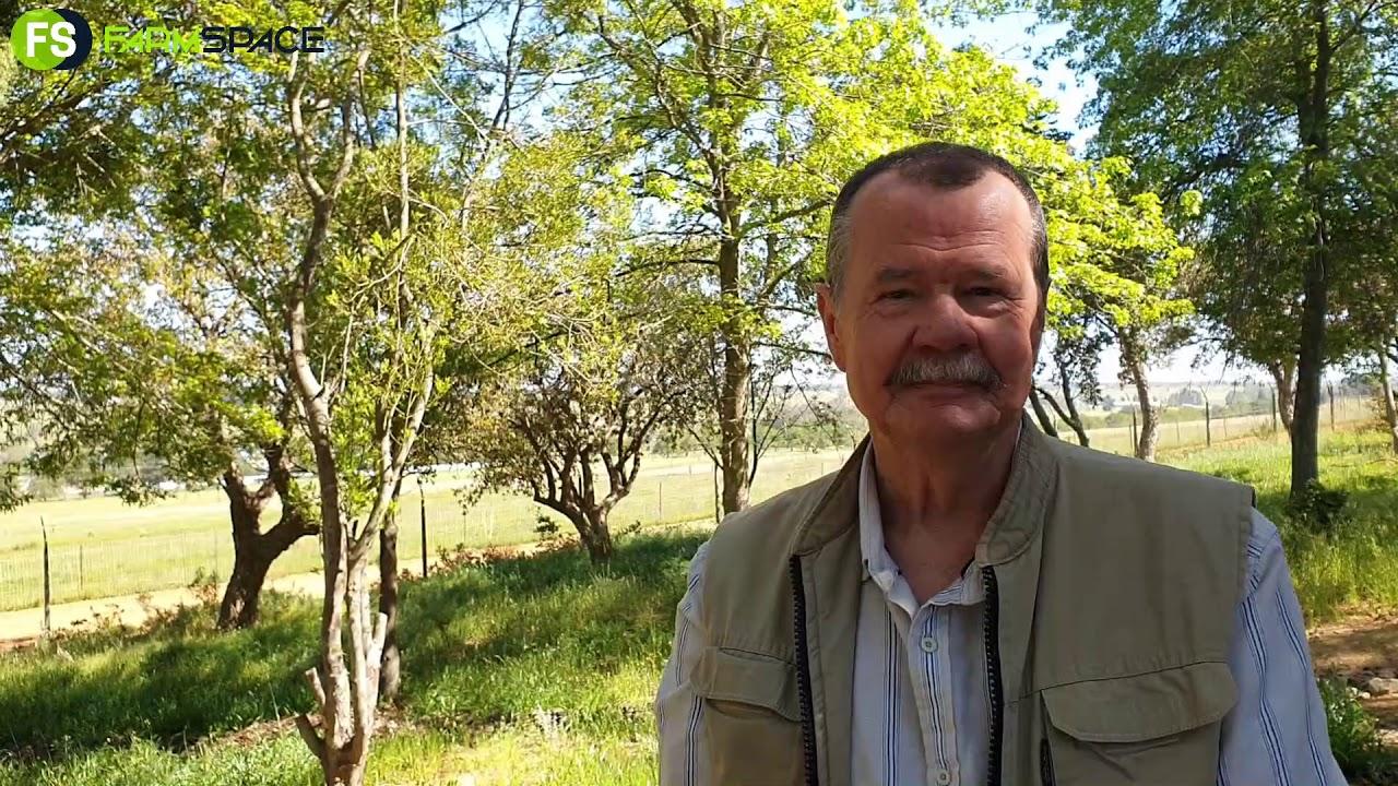 Chris De Brouwer gesels or die skuif van diere vanaf die kaap na die res van die land.