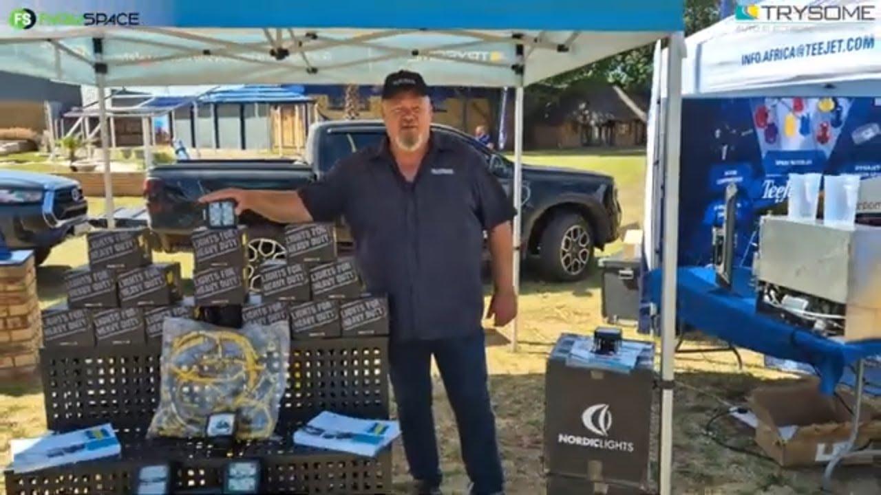 Sukkel jy om te spuit in die nag? Trysome het vir jou die oplossing.