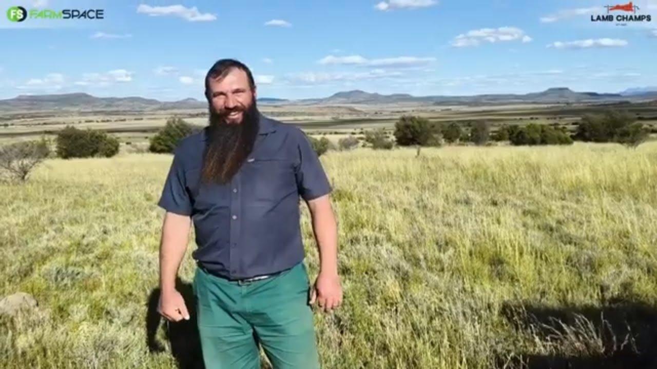 Paul van Rooyen die 2023 wenner van Lamb Champs skryf die jaar n Meatmaster in.