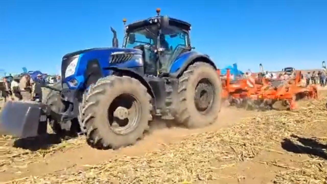 Argo met hulle trekkers en implemente saam met CLAAS en Agrico by Arlington Boeredag 2024.