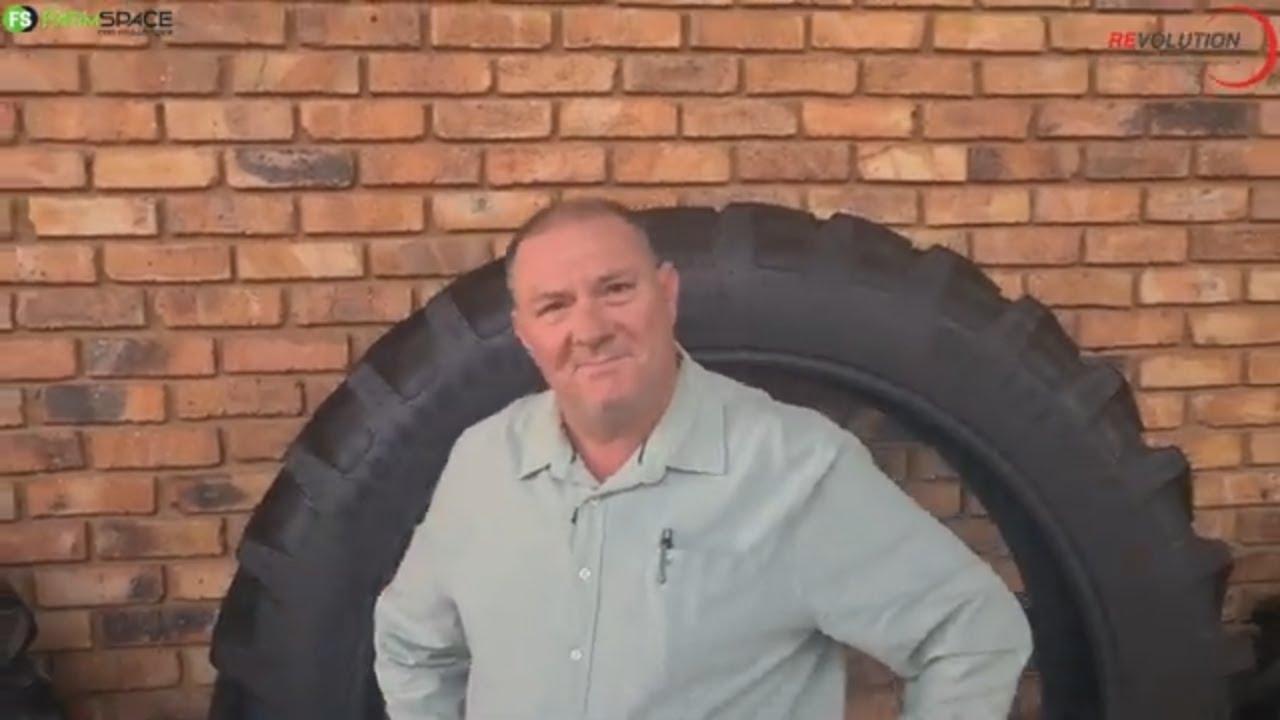 Kan jy n Galaxy en Alliance op jou trekker sit - Versprei deur Revolution Tyres.
