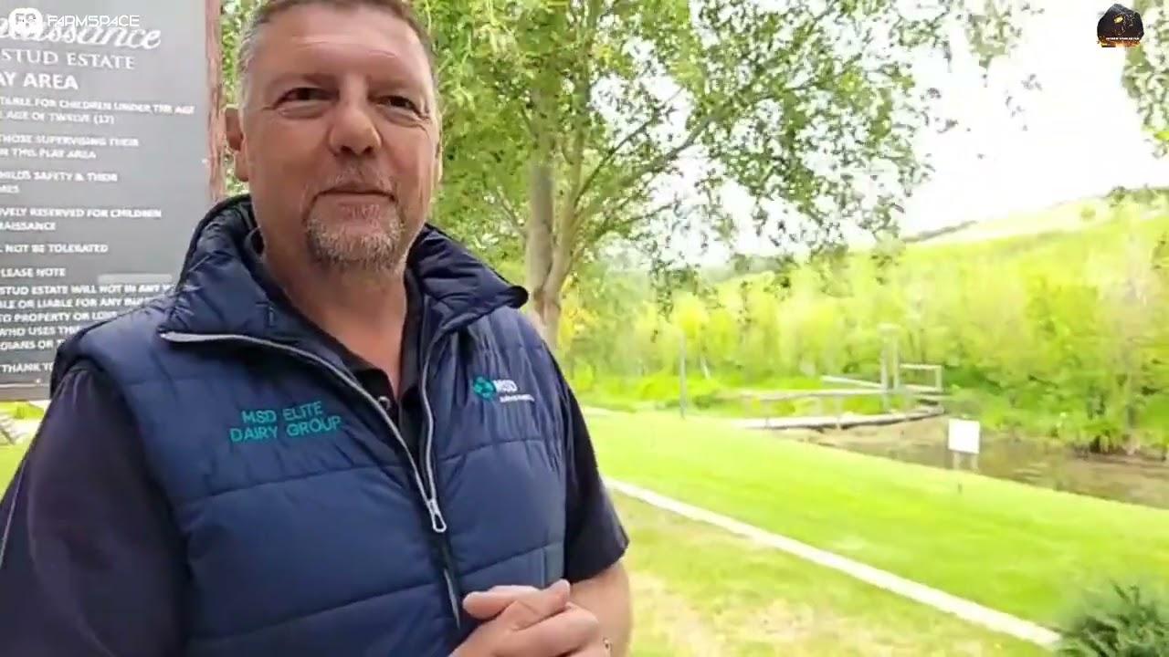 MSD gesels oor dieregesondheid by die Nguni Regainer Groep boeredag en veiling.