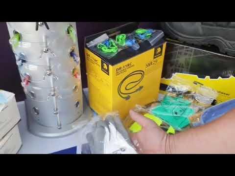 Lithotech - As die skoen jou pas, in die geval die handskoen.