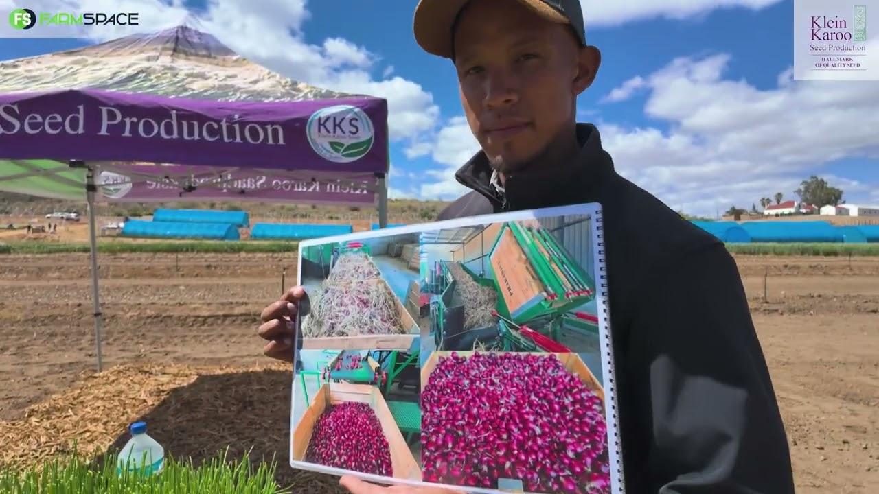 Waar kom daardie lekker ui op 'n "hamburger" vandaan? Malcolm van Klein Karoo Saad vertel meer.