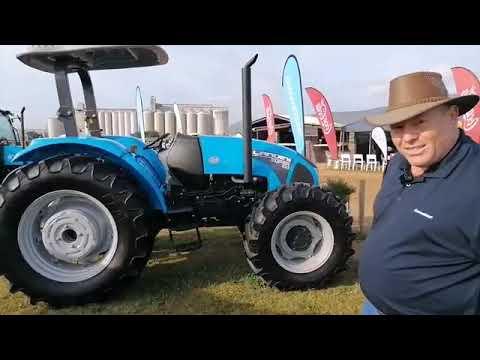 'n Blou vloot van Landini trekkers hier op Nampo Kaap 2022