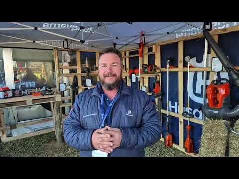 Ons praat battery toerusting by Husqvarna hier op Nampo 2025.