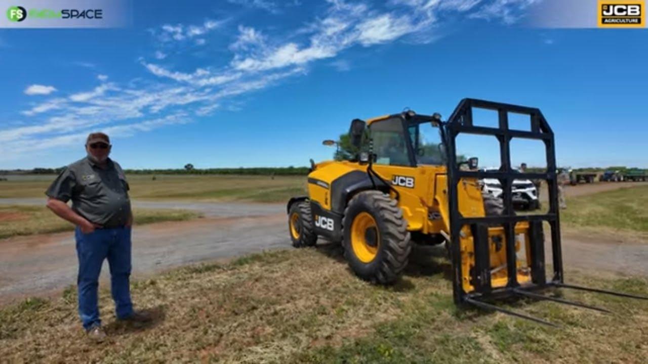 Wat kry jy in die JCB 3 ton 7m telehandler en hoe hanteer dit bale? Johnny vertel meer.