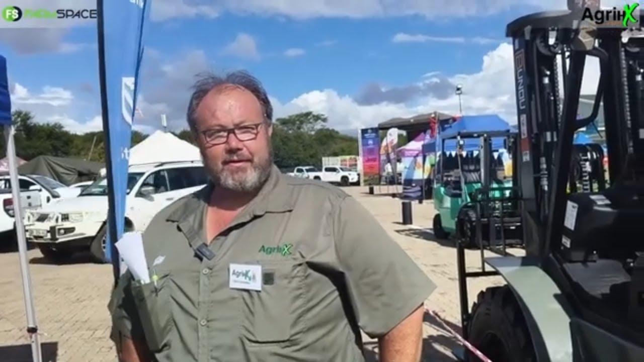 Oor die 200 uitstallers het gister opgeslaan by Agrihx gister!
