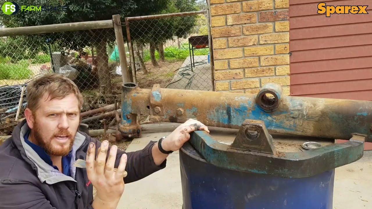 FarmSpace Garage - Die Ford Se Vooras Kry Nuwe Buste
