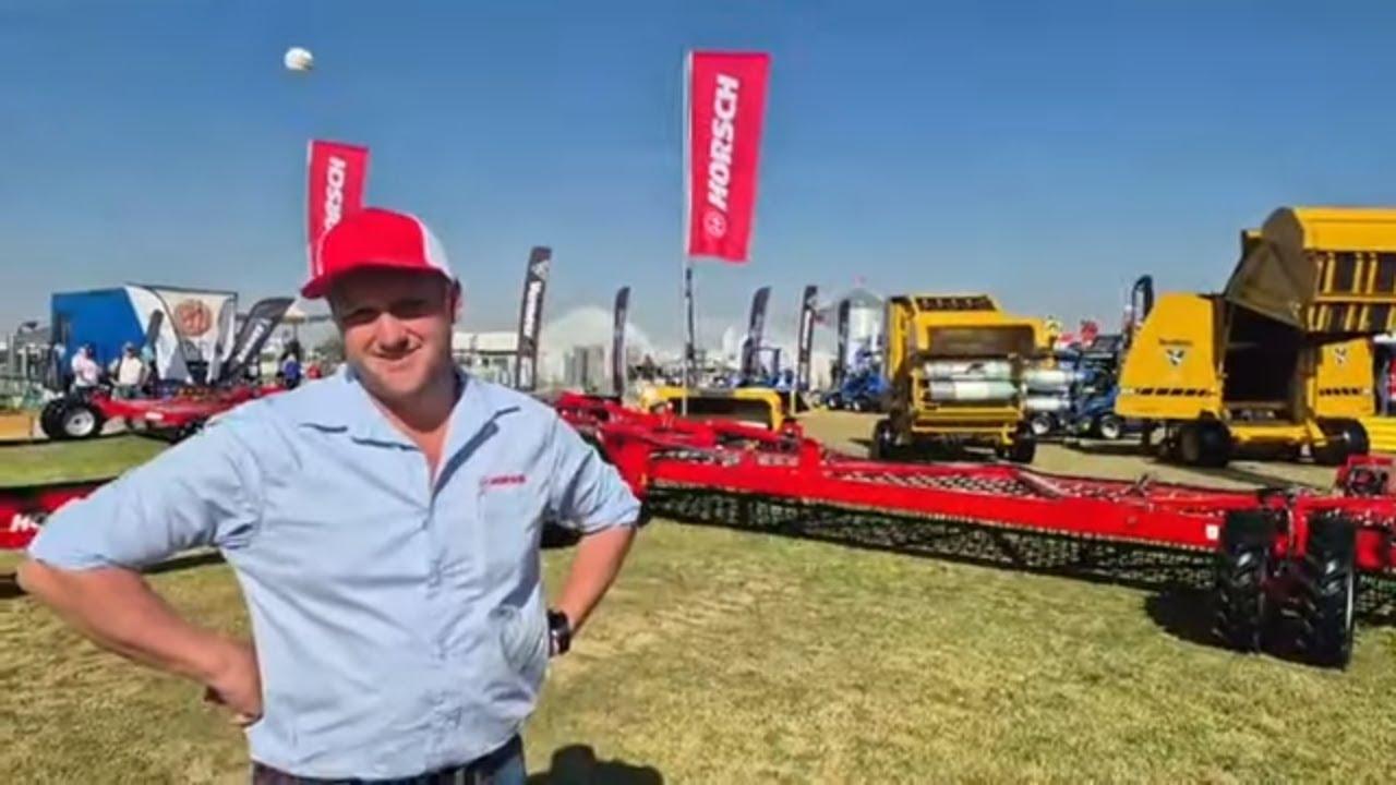 Het jy al 'n 24m skoffel implement gesien? Hier is een by Horsch op Nampo 2025
