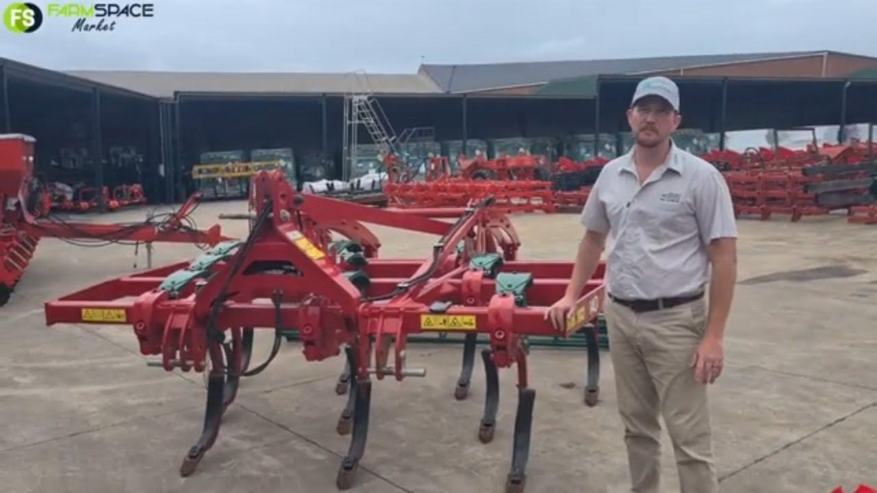 Kverneland Enduro Pro 3000 en 3500 te koop op Farmspace Market. Poof! Daar het jy dit.