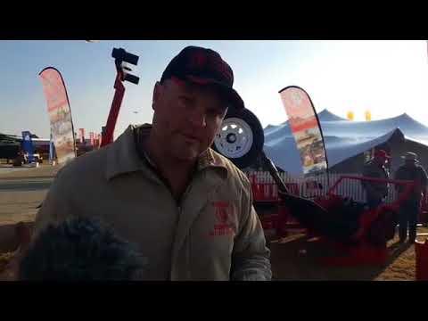 Nampo 2018 Myburgh Toerusting Hulle loods hulle nuwe 6 Tol hark op 'n driepunt. Hoekom?