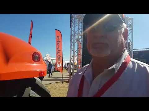 Kubota M7 125kw. Ek dog hulle maak net klein trekkers. Nogal beïndruk!